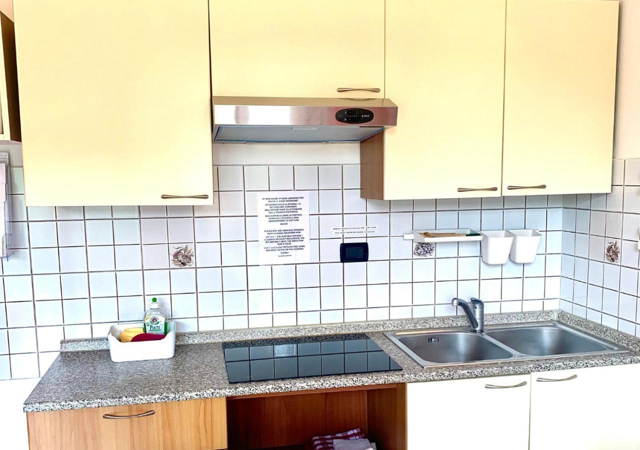 Gardalakeapartment A Sirmione Exteriör bild