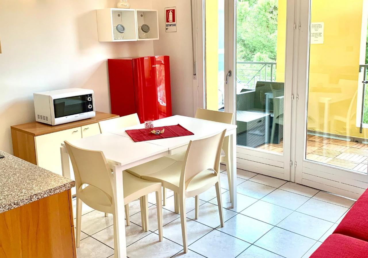 Gardalakeapartment A Sirmione Exteriör bild